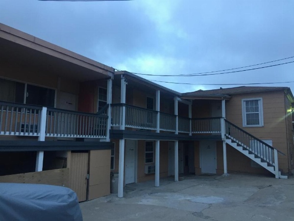 Surf Motel and Apartments image 14