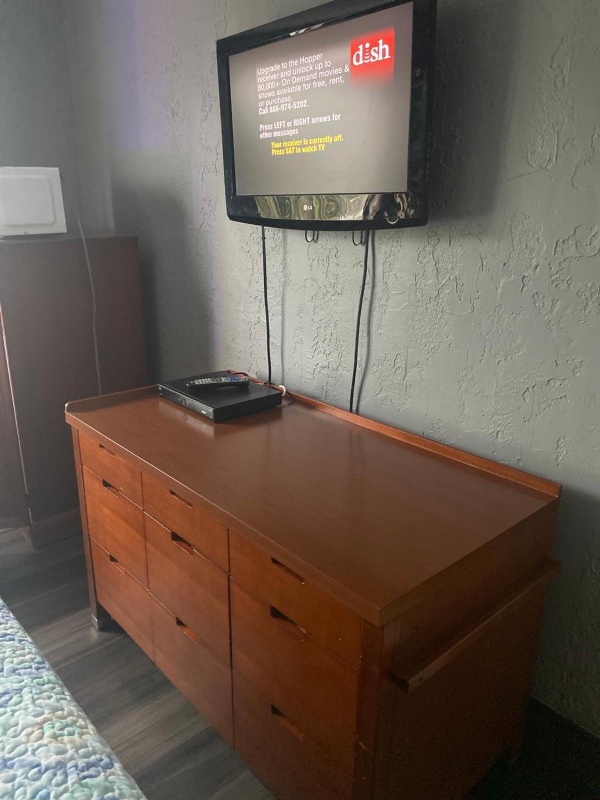 Surf Motel and Apartments image 6